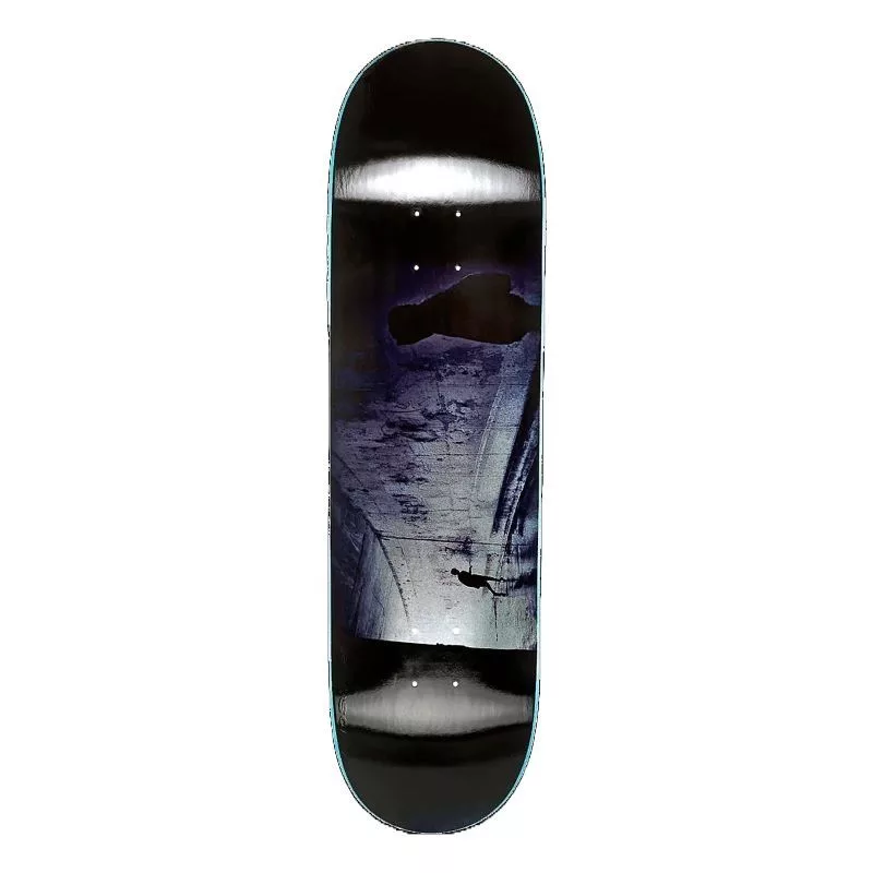 Limosine / Aaron Loreth / 8.25